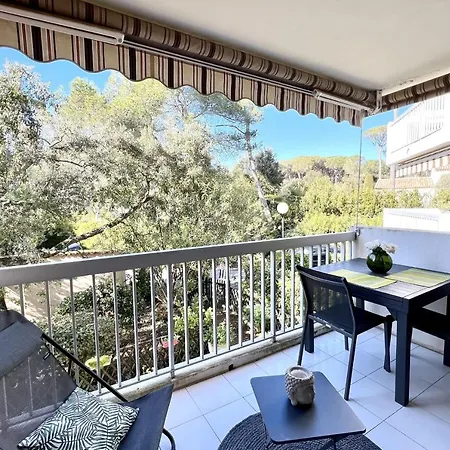 Lejlighed Bright And Refurbished Nest In Saint-raphael *