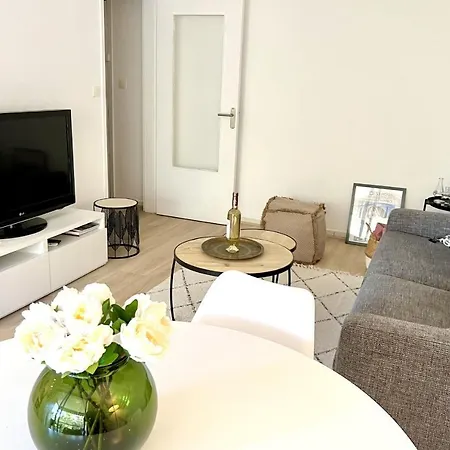 Appartamento Bright And Refurbished Nest In Saint-raphael *