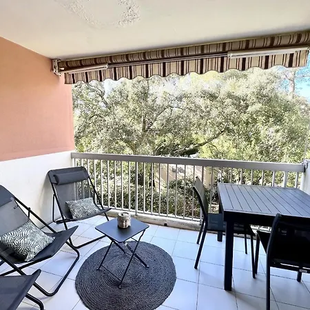 Appartamento Bright And Refurbished Nest In Saint-raphael *