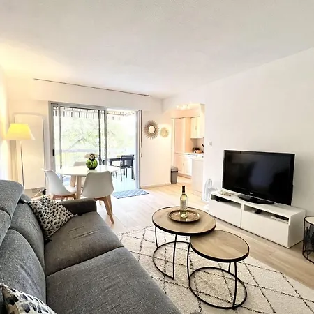 Bright And Refurbished Nest In Saint-raphael Saint-Raphael (Var)